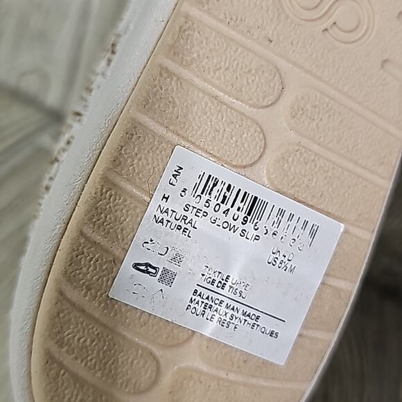 Clarks Step Glow Slip On Loafer Flats Natural White Weave Womens Size 6.5 New - Picture 10 of 12